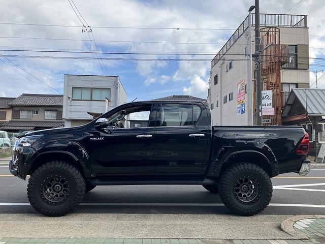TOYOTA HILUX 2024 BLACK