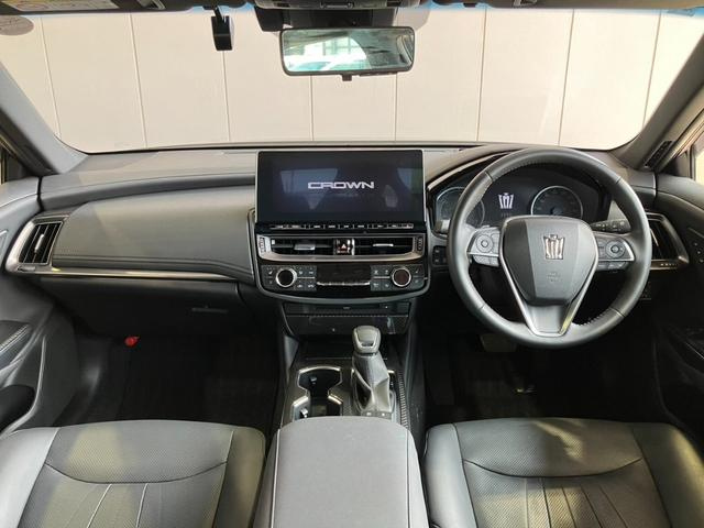 TOYOTA CROWN 2022 BLACK